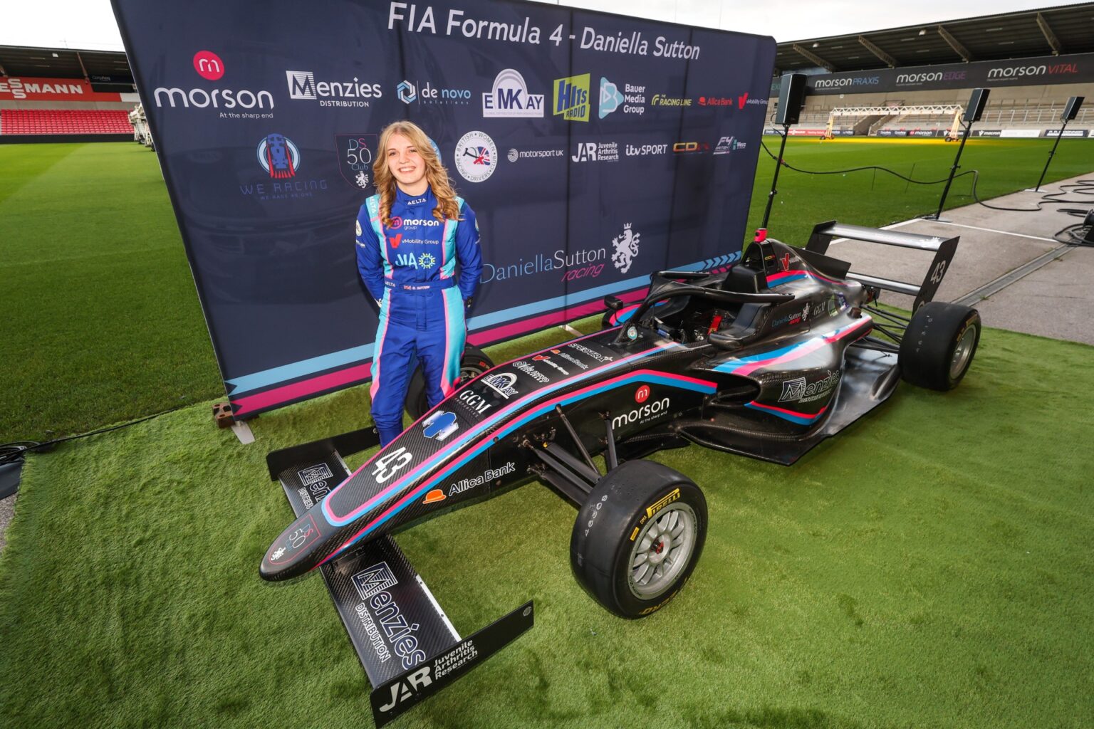About Daniella – Daniella Sutton Racing